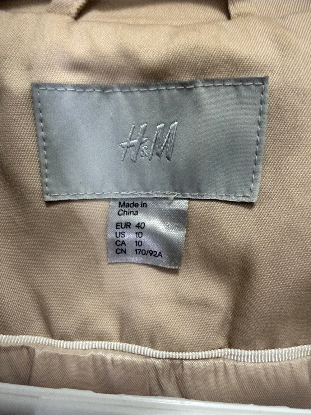 H&M Light Beige Double-Breasted Trench with Belt - Picture 2 of 16